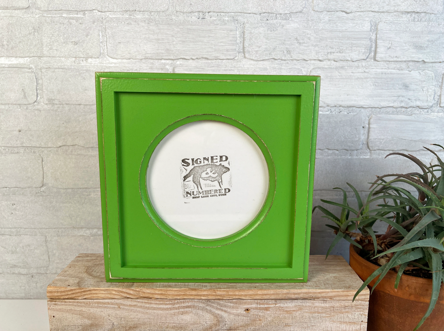 6x6" frame in Circle with Outside Cove Build Up style - Choose your color - FREE SHIPPING