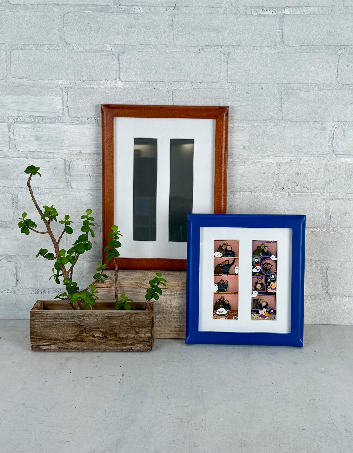 Picture Frame for Photo Booth Strip in 1x1 Flared style and Solid Color of Your Choice - Free Shipping!