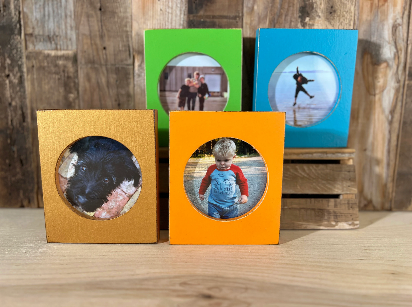 4x4" frame in Pine Circle Opening style - Choose your color - FREE SHIPPING